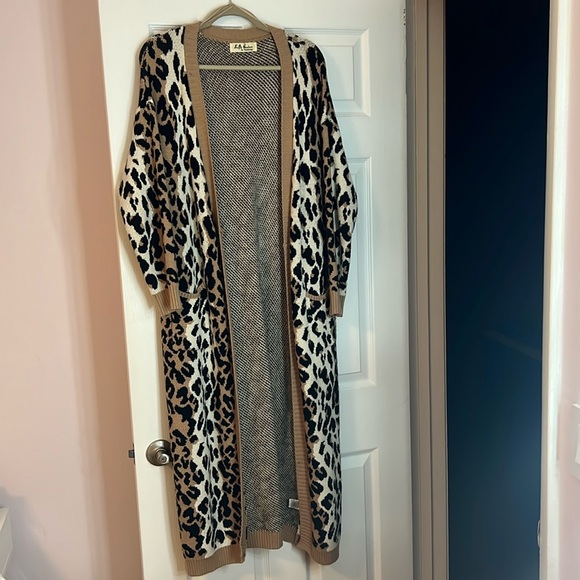 Stitch and feather Leopard print cardigan - Picture 1 of 4